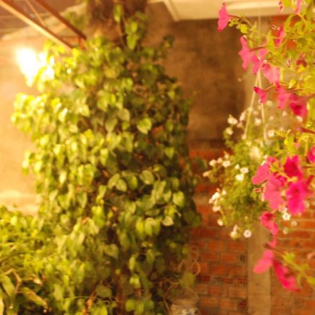 Winna Airport Hostel Da Nang Esterno foto