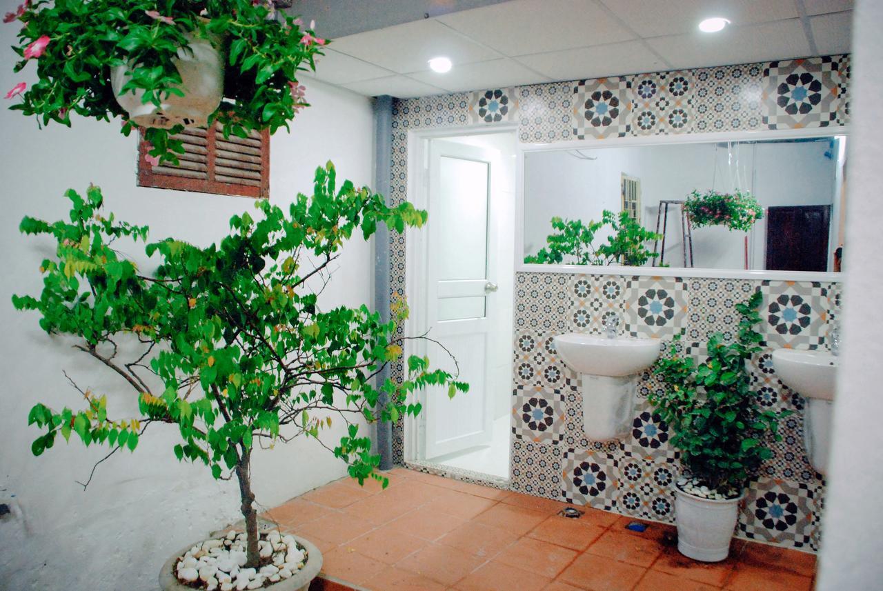 Winna Airport Hostel Da Nang Esterno foto